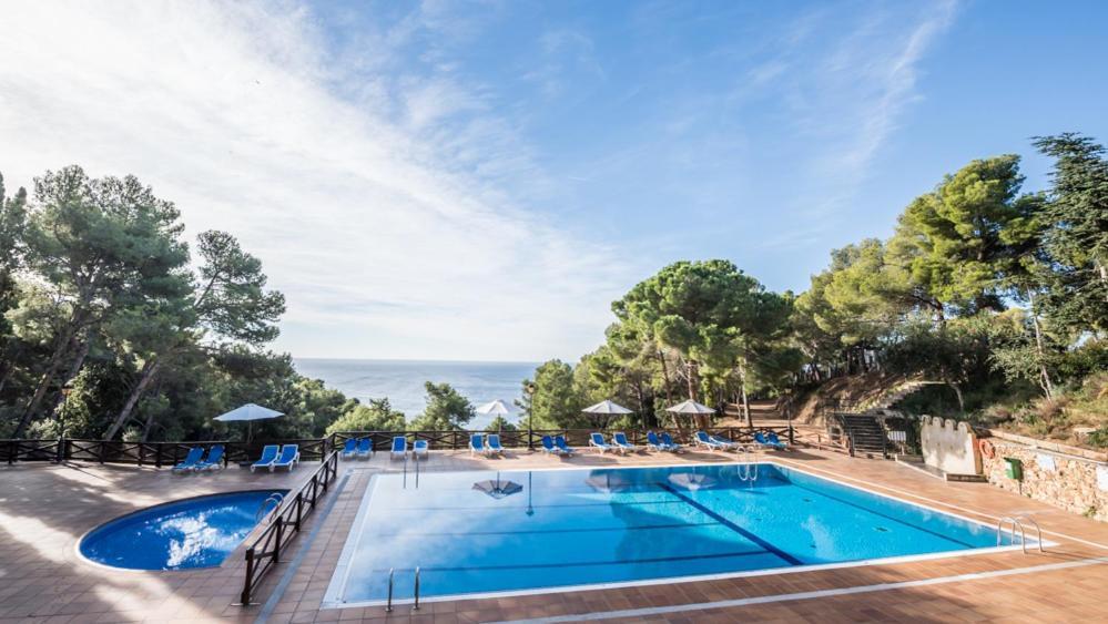 Camping Sunissim Cala Llevado 4 By Locatour Hotel Tossa de Mar Kültér fotó