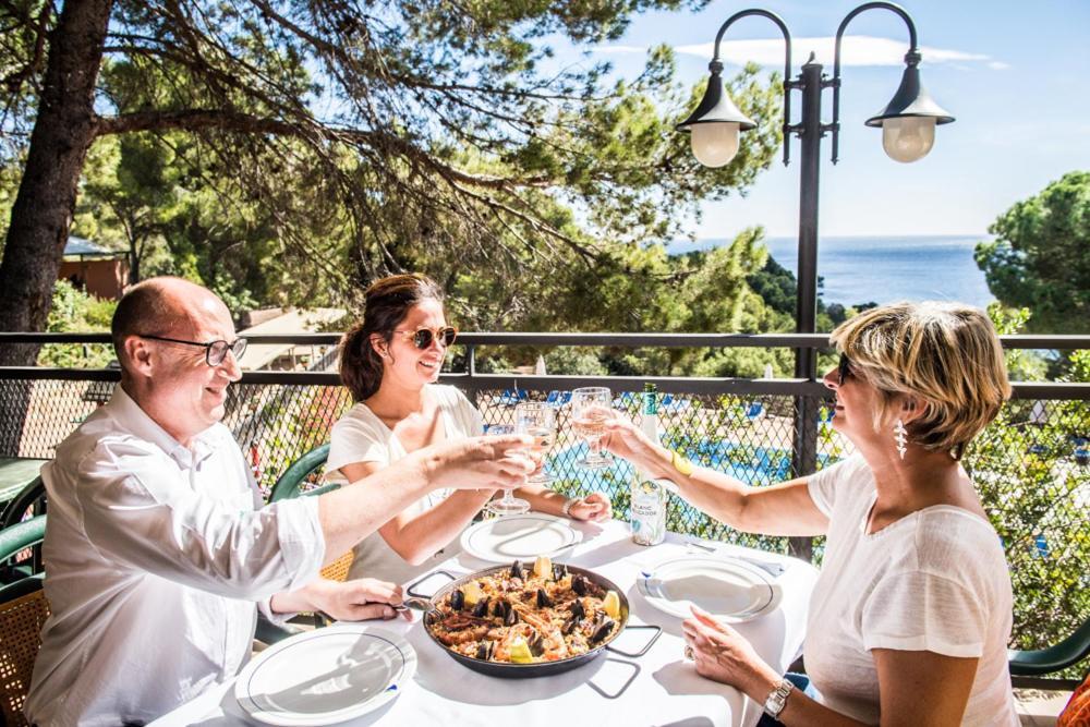 Camping Sunissim Cala Llevado 4 By Locatour Hotel Tossa de Mar Kültér fotó